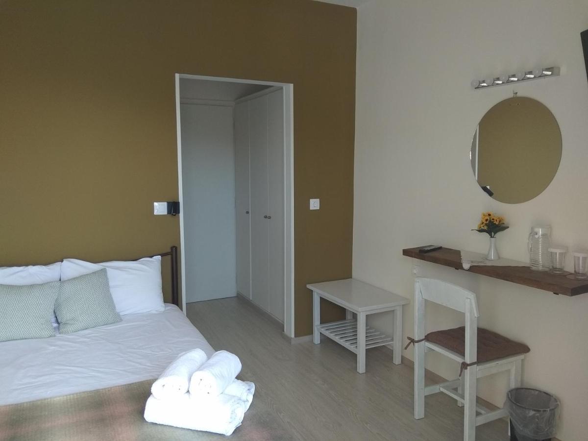 Karavos Hotel ปอร์เตเรีย ภายนอก รูปภาพ