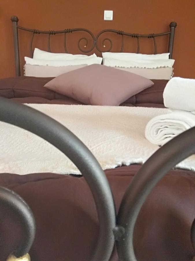 Karavos Hotel ปอร์เตเรีย ภายนอก รูปภาพ