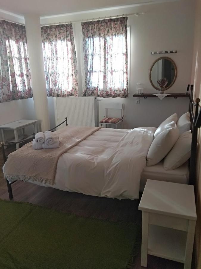 Karavos Hotel ปอร์เตเรีย ภายนอก รูปภาพ